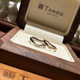 【TANZO.(鍛造指輪)の口コミ】 鍛造製法で頑丈、丈夫な作りで安心してつけることができます！
入籍指輪を…