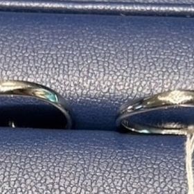 【銀座ダイヤモンドシライシの口コミ】 シンプルな形で、長く愛用できるデザインが魅力です。普段使いに適したシ…