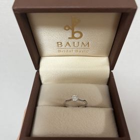 【BAUM(バーム)】の口コミ シンプルの一粒ダイヤのデザインです。細身のリング幅が希望でしたので落ち...