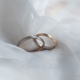 【Cayof(カヨフ)の口コミ】 基本的には素材、デザイン、仕上げが何種類かありそこから自分で組み合わ…