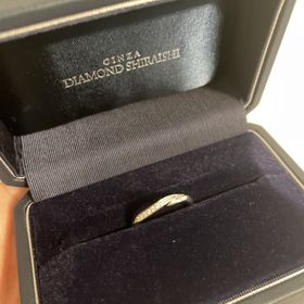 【銀座ダイヤモンドシライシの口コミ】 彼がプレゼントぜんしてくれた、婚約指輪と同じブランドで同じデザインの…