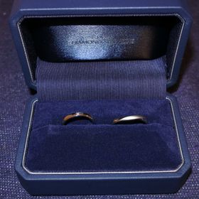 【銀座ダイヤモンドシライシの口コミ】 特に下調べもなく行ったのですが、リングの基本のかたちから丁寧に教えて…