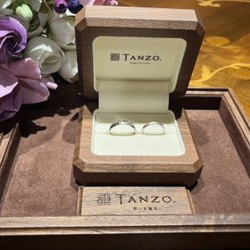 【TANZO.(鍛造指輪)の口コミ】 2人で同じ形状のデザインを選び、そこから加工やデザインをそれぞれ選べた…