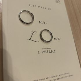 【アイプリモ(I-PRIMO)の口コミ】 新婦側のアルチェステはウェーブの捻りに沿って側面までダイヤがふんだん…