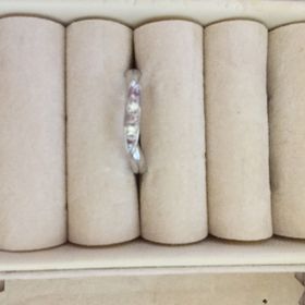 【MILK&Strawberry(ミルクアンドストロベリー)の口コミ】 結婚指輪購入前にすでに買っていた婚約指輪（別ブランド）のカーブとぴっ…