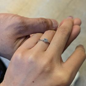 【BIJOUPIKO(ビジュピコ)の口コミ】 キュートなデザインを気に入りました。試着するまではS字のデザインが好み…