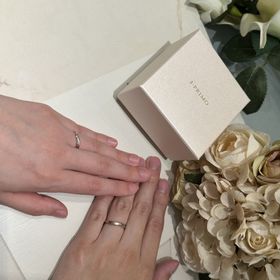 【アイプリモ(I-PRIMO)の口コミ】 ブラウンゴールドという色味とシンプルさに惹かれてこうにゅうしました。
…