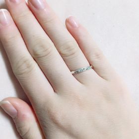 【サマンサシルヴァブライダルの口コミ】 他に検討していた指輪と比べて価格が安く購入しやすかったことがまず第一…