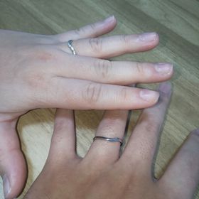 【GALA JEWELRY(ガラジュエリー)の口コミ】 シンプルなデザインが気に入って選びました！どんな服装にも合わせやすい…