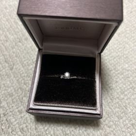 【アイプリモ(I-PRIMO)の口コミ】 リングの輪が繋がっておらずねじれているのが元々好みだったためとても良…