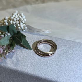 【mina.jewelry(ミナジュエリー)の口コミ】 私はピンクゴールド、ふわふわなデザインにしました。ダイヤは一つですが…