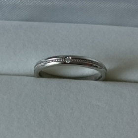 【Timeless ones Lovers(タイムレスワンズラバーズ)の口コミ】 小さくてもいいので女性用はダイヤが欲しかったです。
カットが綺麗なので…