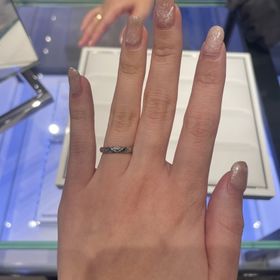 【シャネル(CHANEL)の口コミ】 キルティングのデザインがとても個性的で、飽きないデザインかと感じまし…