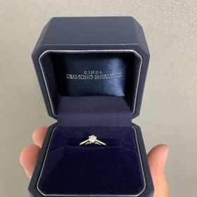 【銀座ダイヤモンドシライシの口コミ】 エバーアフターというデザインを選びました。
歳をとっても、2人で手を繋…