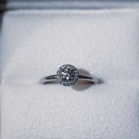 【ENUOVE(イノーヴェ)の口コミ】 毎週末くらい着けれる、カジュアルに結婚指輪と重ね付けできるものを探し…