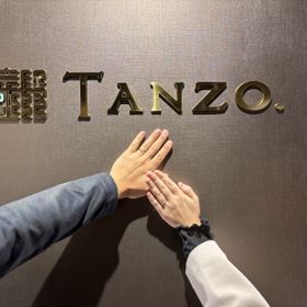 【TANZO.(鍛造指輪)の口コミ】 とても丈夫そうな指輪で長持ちが期待できそうです。形や色、刻印の綺麗さ…