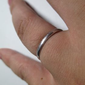 【nocur(ノクル)の口コミ】 結婚指輪として必要十分な機能とデザインを有していると思います。日常生…