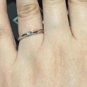 【エクセルコダイヤモンド(EXELCO DIAMOND)の口コミ】 シンプルなストレートのマリッジリングを探していました。こちらのエクセ…