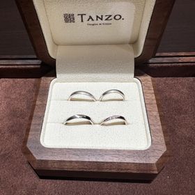 【TANZO.(鍛造指輪)の口コミ】 私たちは特にデザインのこだわりが無かったのでセミオーダーにしました。…