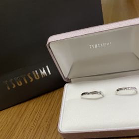 【ジュエリーツツミ(JEWELRY TSUTSUMI)の口コミ】 指が綺麗に見えるデザインをおすすめしてもらい、その中から1番気に入った…