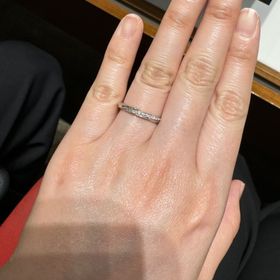 【エクセルコダイヤモンド(EXELCO DIAMOND)の口コミ】 もともと指輪を着けるなら、絶対にウェーブかS字！と決めていたこともあり…