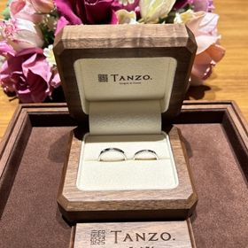 【TANZO.(鍛造指輪)の口コミ】 ミル加工がとても綺麗に仕上がっており大満足！中央にある石もミル加工に…