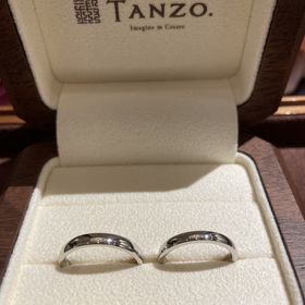 【TANZO.(鍛造指輪)の口コミ】 普通の鋳造製法ではなく、鍛造製法というところに惹かれました。しかも、…