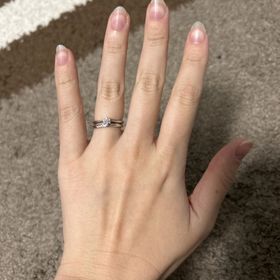 【アイプリモ(I-PRIMO)の口コミ】 婚約指輪のダイヤがさりげなく輝いてくれて、どんな時も自信を与えてくれ…