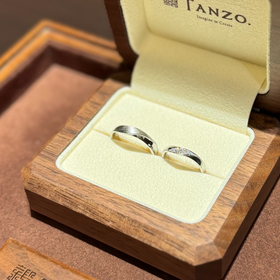 【TANZO.(鍛造指輪)の口コミ】 シルバーにきらめきのあるマットをあしらっていただきました。肌の色に合…