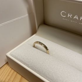 【CRAFY(クラフィ)の口コミ】 ぼこぼこした加工の指輪は、既製品ではなかなか見つけられず。検索などし…