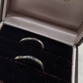 【アイプリモ(I-PRIMO)の口コミ】 デザインがウェーブで可愛さもありつつ大人っぽい雰囲気で決めました。仕…