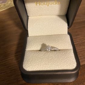 【宝寿堂(ほうじゅどう)の口コミ】 とても華やかで飽きのこないシンプルなデザインです。奥さんもとても気に…