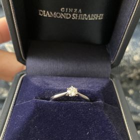 【銀座ダイヤモンドシライシの口コミ】 シンプルかつエレガントなデザイン。ダイヤモンドの質が高く、特別な1日に…