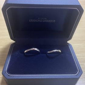 【銀座ダイヤモンドシライシの口コミ】 ストレート、ウェーブ、V字の3タイプ全てを試着した上で、指なじみの良い…