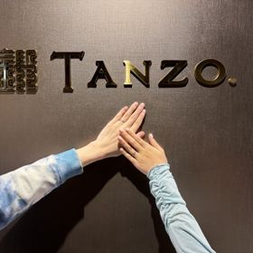 【TANZO.(鍛造指輪)の口コミ】 キラキラ感が欲しかったので、ダイヤモンドの数を増やして幅を長くして頂…