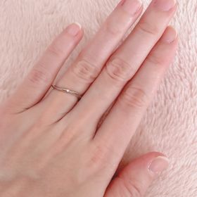 【アイプリモ(I-PRIMO)の口コミ】 第一印象は「細いなぁ」と思いましたが、付けてみると華奢で可愛いですよ…