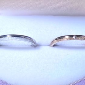 【Sainte Pure(セントピュール)】の口コミ 別の指輪を検討していて、店内で他のを見せていただいている時に、ふたりと...