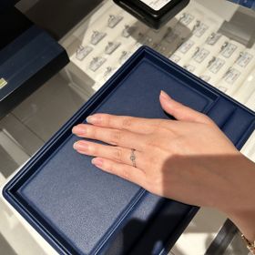 【銀座ダイヤモンドシライシの口コミ】 6月でブライダルフェアをやっていたので、条件をクリアすれば値引きがはい…