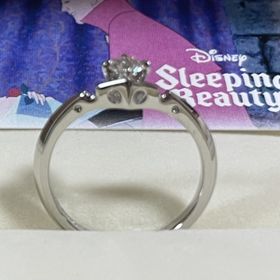 【ケイウノ ブライダル(K.UNO BRIDAL)の口コミ】 ディズニー好きな方は刻印などもできるのでおすすめです。自分が好きな作…