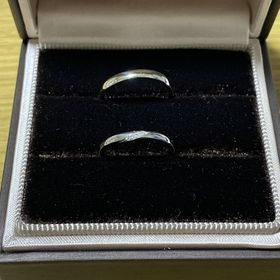 【アイプリモ(I-PRIMO)の口コミ】 指に馴染むので指輪をつけてる感覚がないということに惹かれました。細身…