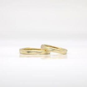 【atelier CraM(アトリエ クラム)の口コミ】 グリーンゴールドという普段目にしない素材を選ぶことができました。また…