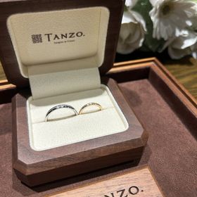 【TANZO.(鍛造指輪)の口コミ】 どんな指輪にするかイメージが無い状態で伺ってしまったのですが、サンプ…