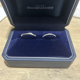 【銀座ダイヤモンドシライシの口コミ】 プラチナ、シンプル、やや太めを探していて、何種類かの指輪を出して頂き…