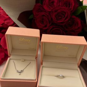 【ケイウノ ブライダル(K.UNO BRIDAL)の口コミ】 材質やジュエリーから、自分達の考えているイメージに合わせて、ひとつひ…