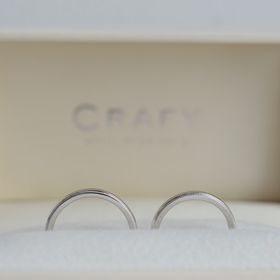 【CRAFY(クラフィ)の口コミ】 指輪の材質はいくつかある中からプラチナを選択しました。
デザインはリン…