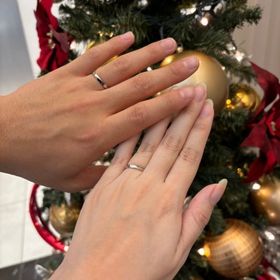 【ラザール ダイヤモンド(LAZARE DIAMOND)の口コミ】 ラザールダイヤモンドには様々た形の指輪があるかと思いますが、私達は全…