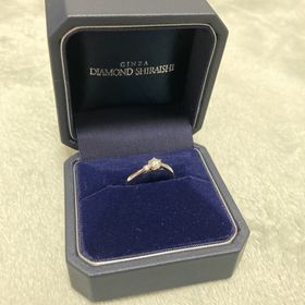 【銀座ダイヤモンドシライシの口コミ】 この指輪の最大の魅力は、高品質なダイヤモンドと洗練されたデザインです…