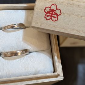 【杢目金屋(もくめがねや)の口コミ】 素材から自分たちで選べ、唯一無二の指輪ができます。
とってもわがままが…