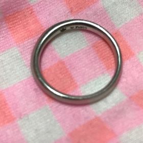 【Dolfani(ドルファーニ )】の口コミ 婚約指輪と結婚指輪のセットリングを指につけた時、とてもゴージャスで幸せ...