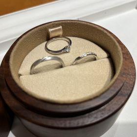 【COLANY(コラニー)】の口コミ 婚約指輪と結婚指輪をセットでつけられるところがおすすめポイントです。ハ...